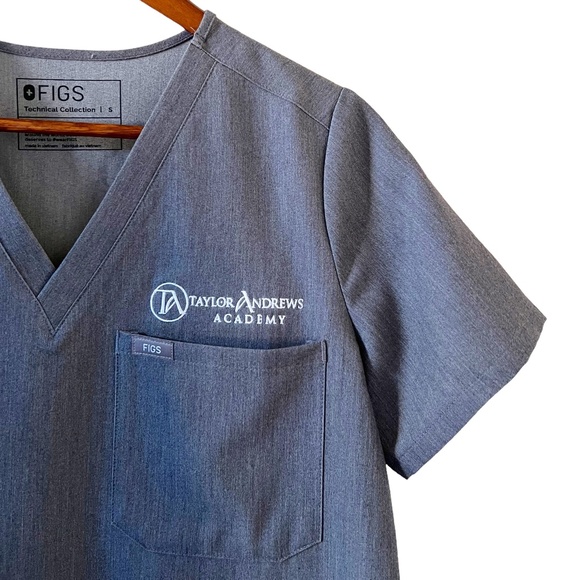Figs NEW Catarina One Pocket Scrub Top In Gray Size S - Picture 4 of 13